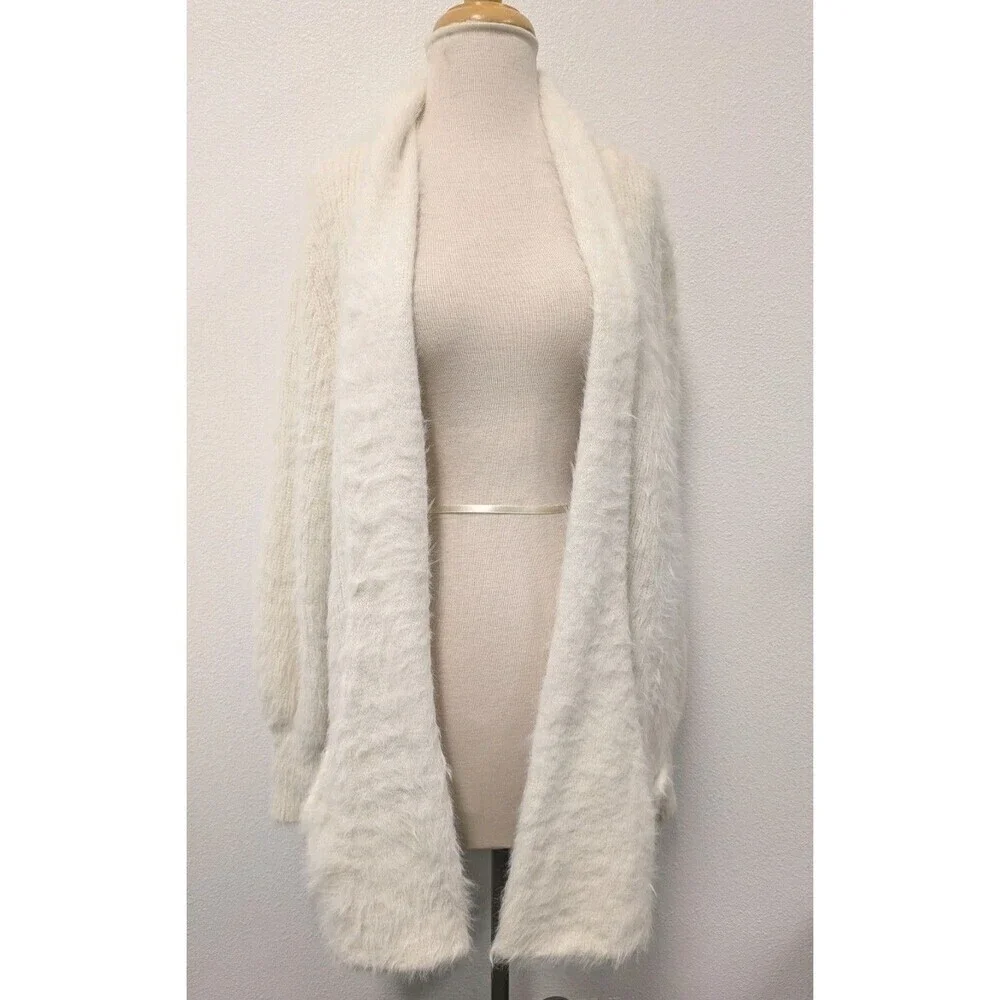 Anthropologie Knitted & Knotted White Ivory Eyelash Wool Cardigan sz M Cozy Chic